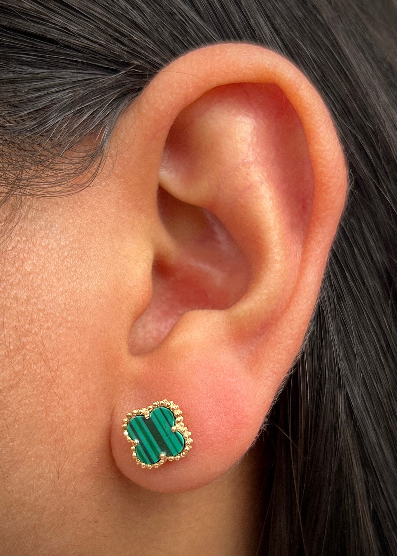 Topos Lucky Clover piedra verde 2.1gr / Largo 0.8cm / Oro Rosado Nac B