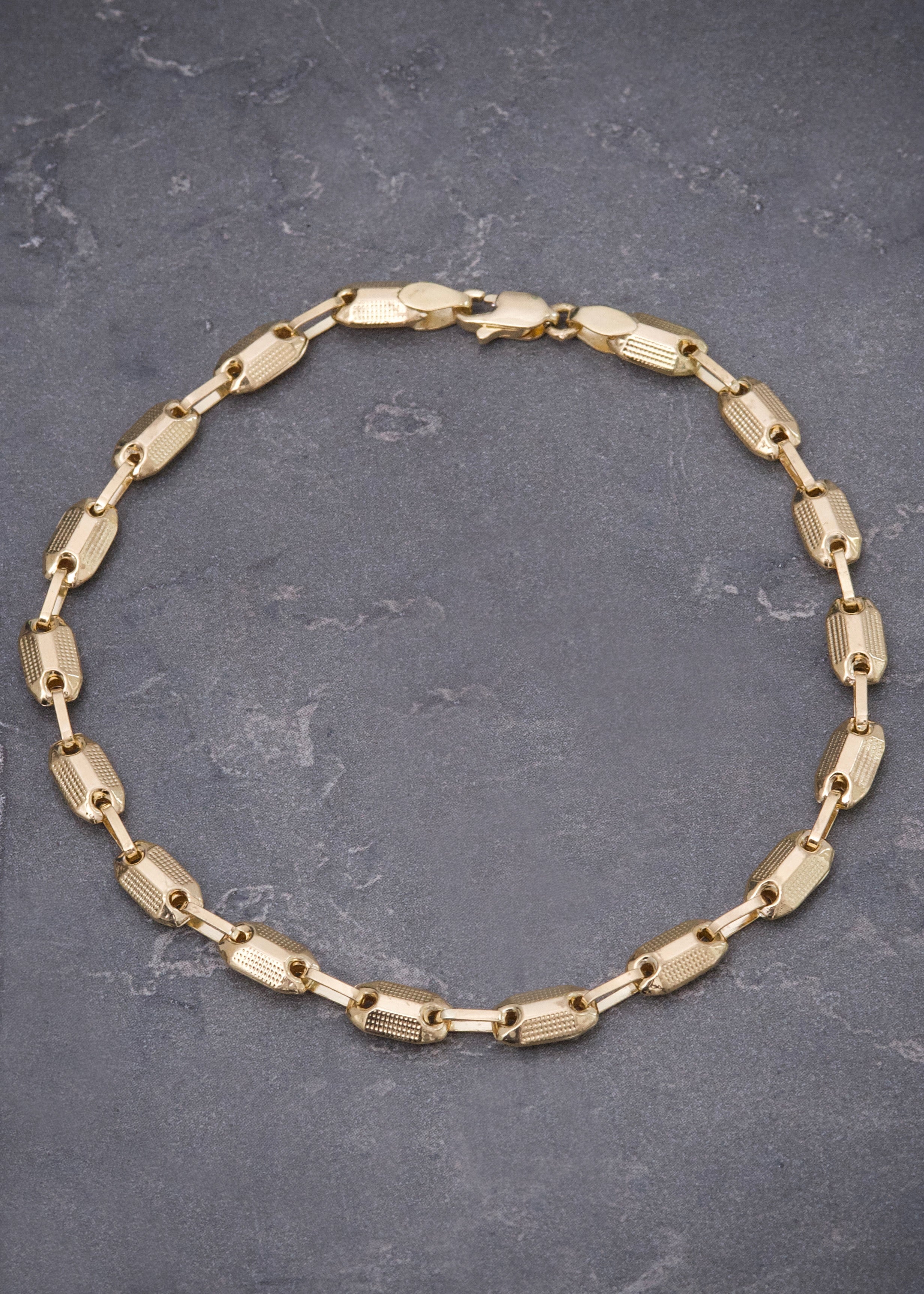 Pulso rustico 3.7gr / Largo 19cm / Oro Amarillo Nac B