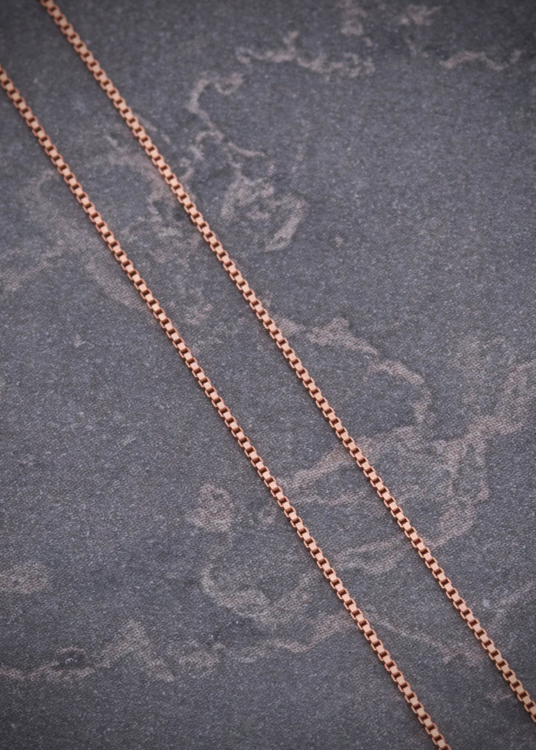 Cadena Veneciana 1.3gr / 50cm / 0.6mm — Oro Rosado