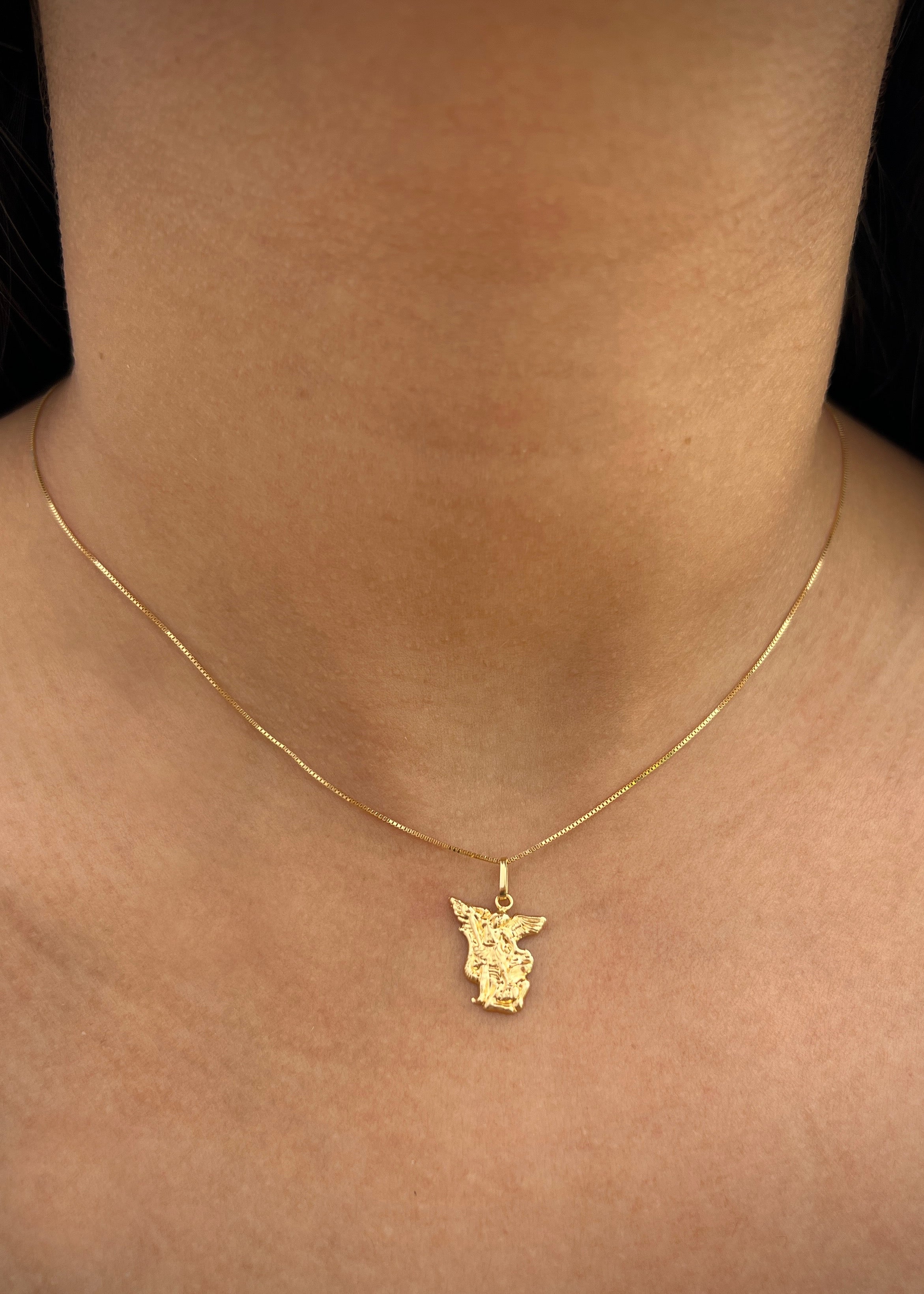 Dije arcangel san miguel 0.6gr / Largo 2cm / Oro Amarillo Nac M