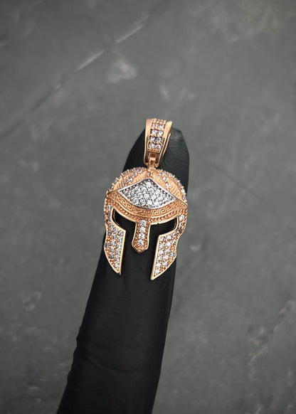 Dije gladiador con swarovski blanco 3.25gr / Largo 3cm / Oro Rosado Nac B