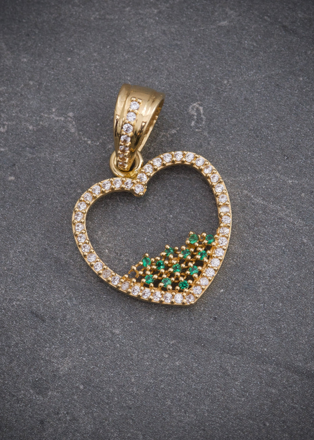 Dije corazon con swarovski blanco y verde 2.3gr / Largo 2.5cm — Oro Amarillo