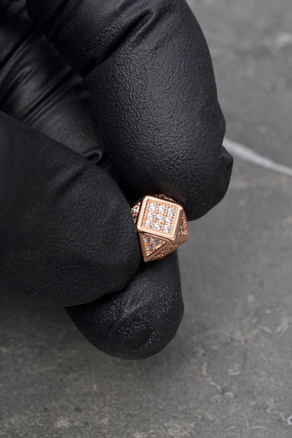 Herraje triangular con swarovski blanco 1.9gr / Largo 0.7cm / Oro Rosado Nac B