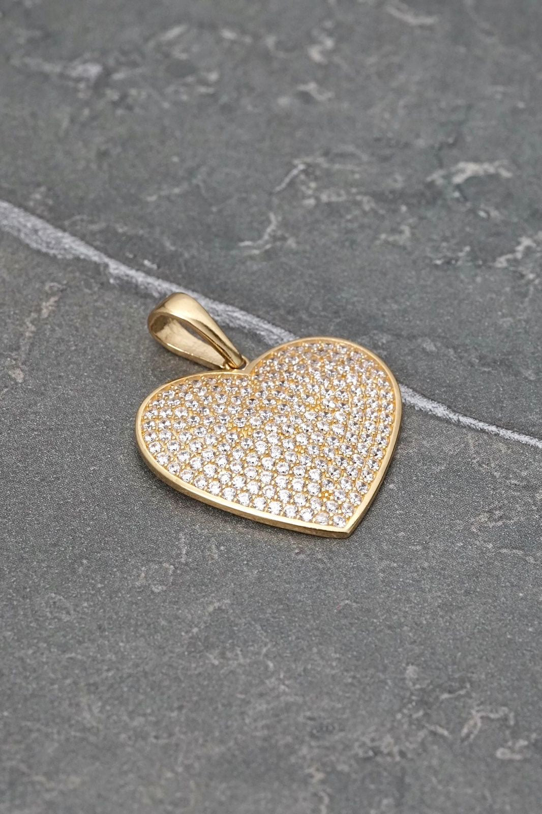 Dije corazon con swarovski blanco 3.05gr / Largo 2.6cm — Oro Amarillo