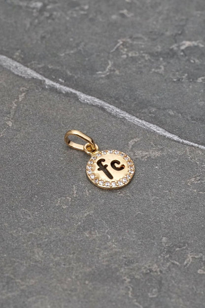 Dije fe con swarovski blanco 1gr / Largo 1.7cm — Oro Amarillo
