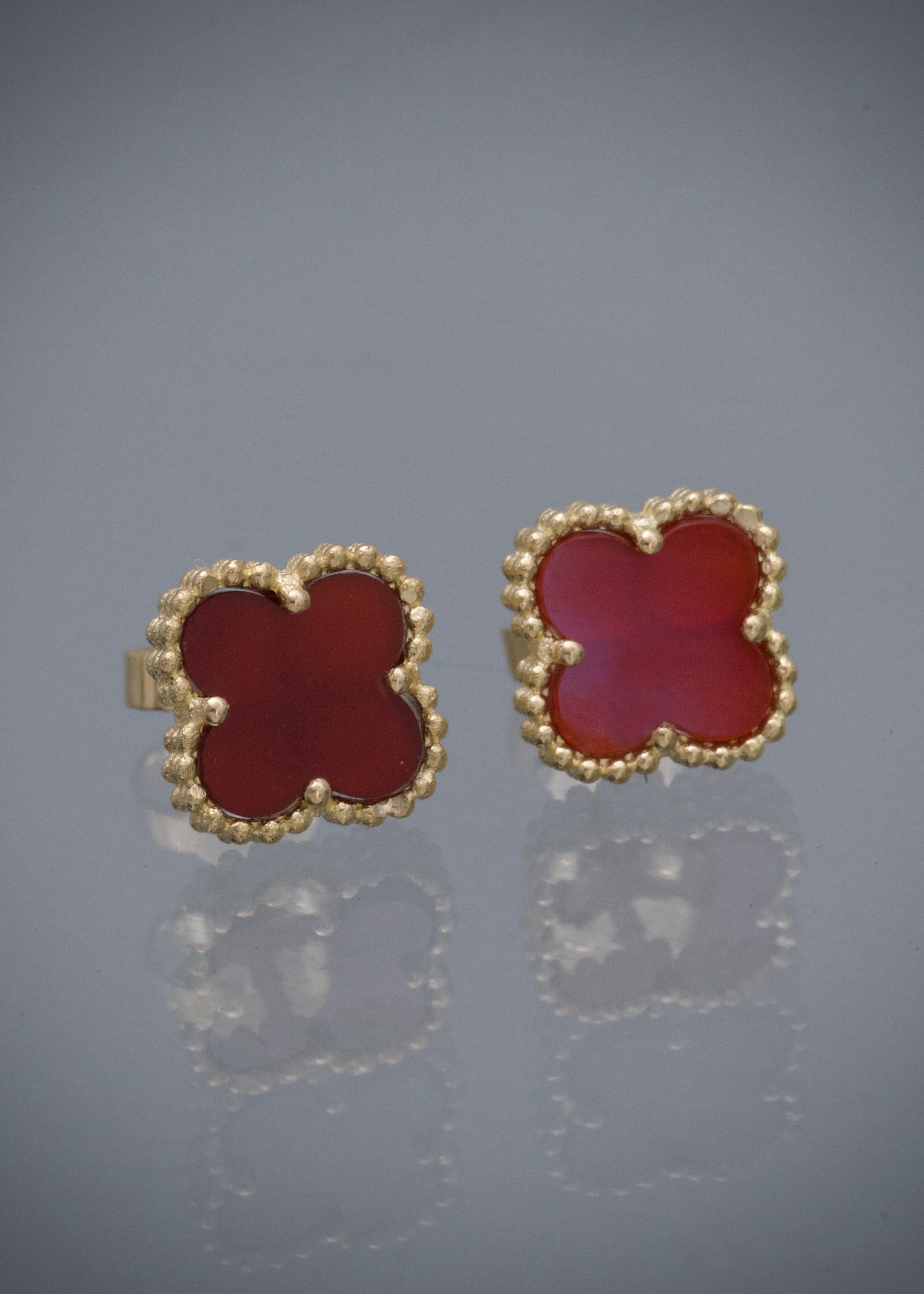 Topos Lucky Clover Piedra Roja 3gr / 0.8cm / 8mm — Oro Amarillo