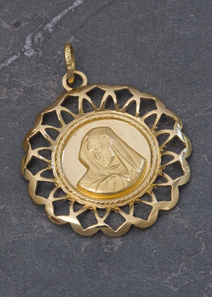 Dije Virgen 4.7gr / 3.8cm / 30mm — Oro Amarillo