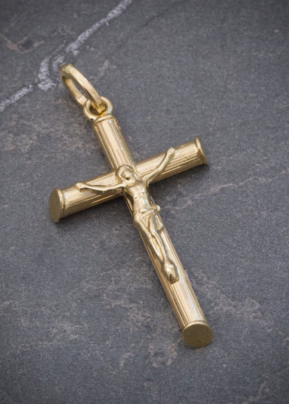 Dije Cristo 3.1gr / 4cm / 21mm — Oro Amarillo