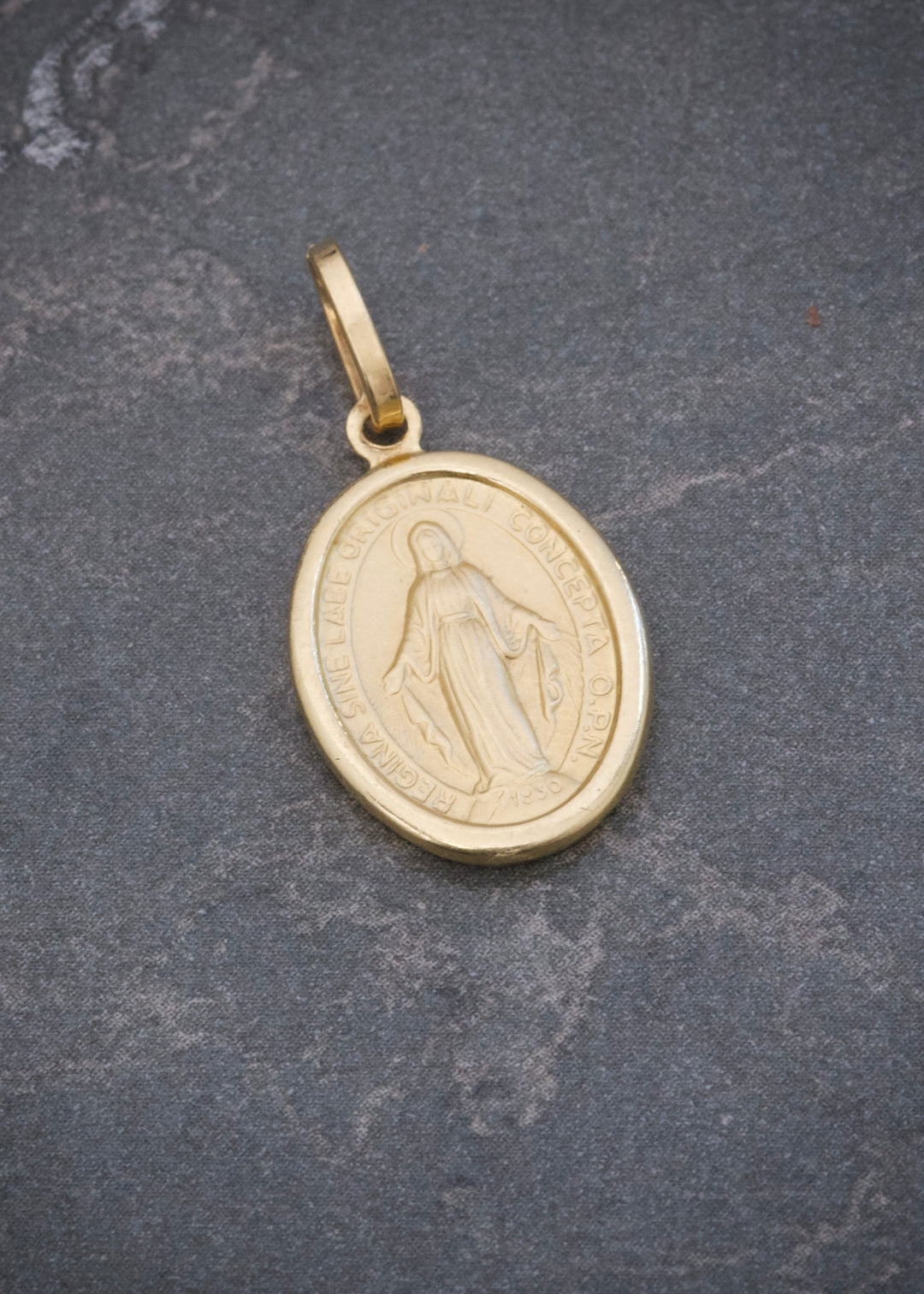 Dije Virgen de la Milagrosa 1.2gr / 2.4cm / 12.3mm — Oro Amarillo