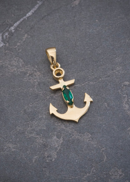 Dije Ancla con Swarovski Verde 1.3gr / 2.5cm / 13.2mm — Oro Amarillo