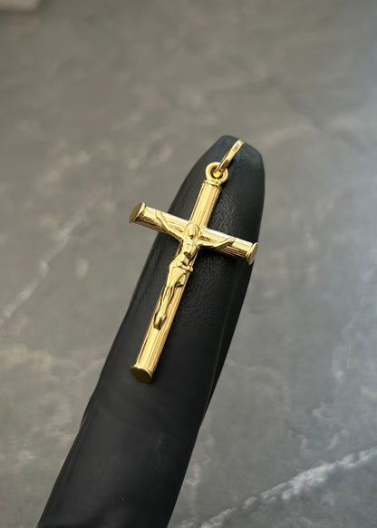 Dije Cristo 3.1gr / 4cm / 21mm — Oro Amarillo
