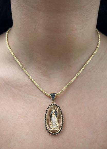 Dije Virgen de Guadalupe con Swarovski Negro 7.35gr / 4.5cm / 21mm — Oro Amarillo