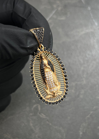 Dije Virgen de Guadalupe con Swarovski Negro 7.35gr / 4.5cm / 21mm — Oro Amarillo