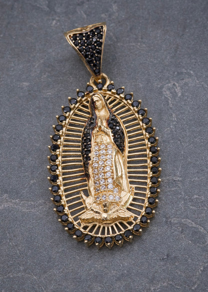 Dije Virgen de Guadalupe con Swarovski Negro 7.35gr / 4.5cm / 21mm — Oro Amarillo