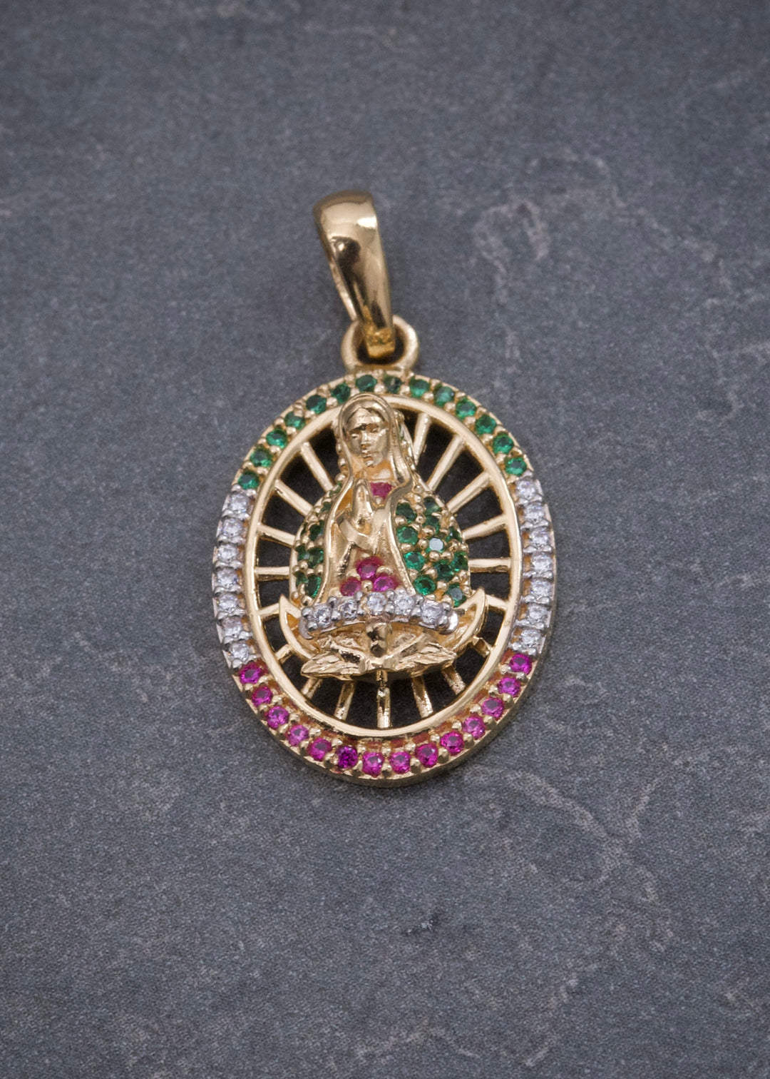 Dije Virgen de Guadalupe con Swarovski 3.85gr / 2.7cm / 15mm — Oro Amarillo