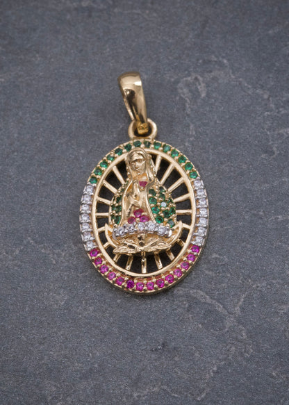 Dije Virgen de Guadalupe con Swarovski 3.85gr / 2.7cm / 15mm — Oro Amarillo