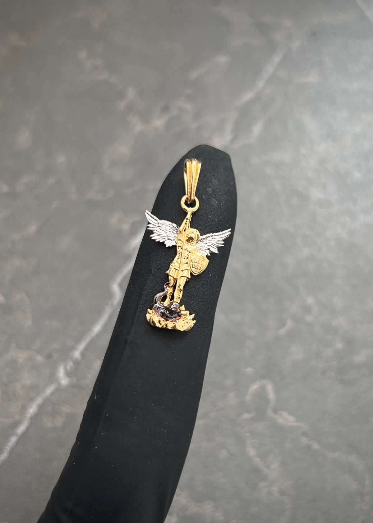 Dije Arcangel San Miguel 1.8gr / 2.6cm / 13mm — Oro Amarillo