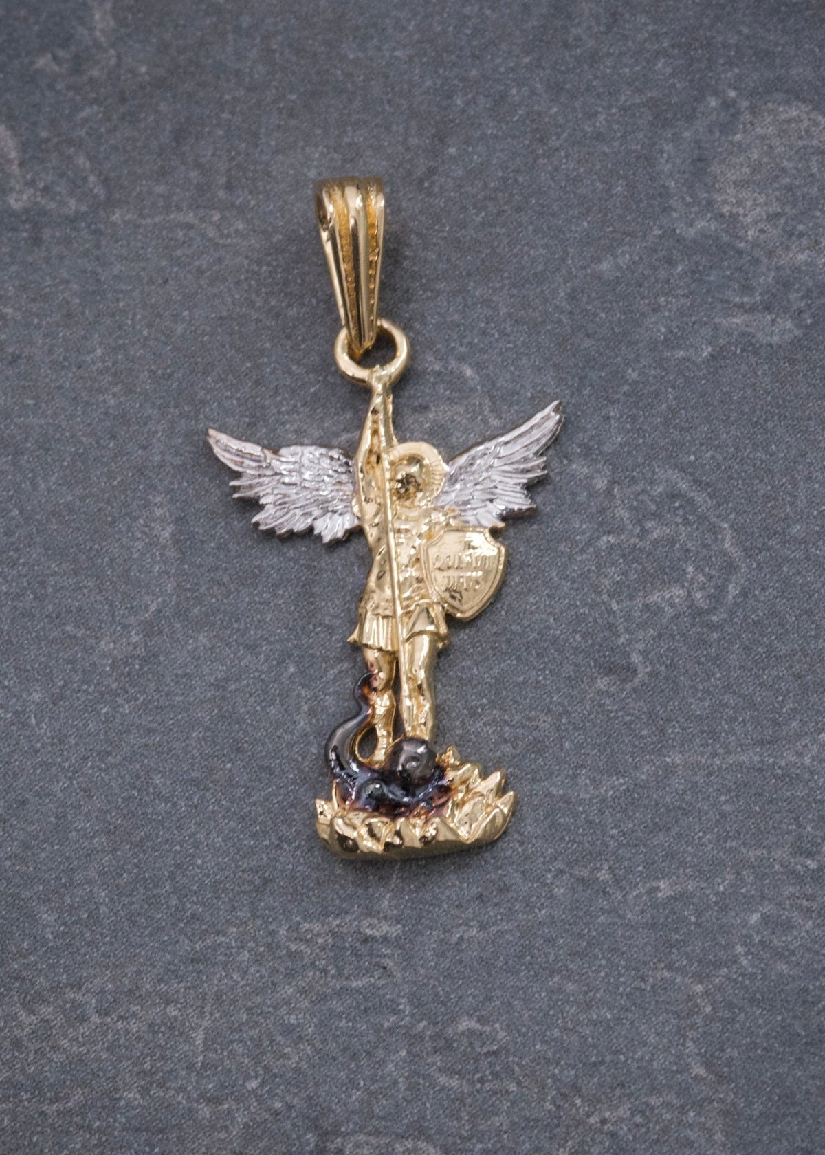 Dije Arcangel San Miguel 1.8gr / 2.6cm / 13mm — Oro Amarillo