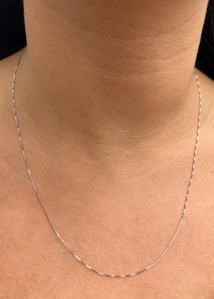 Cadena Veneciana 1gr / 50cm / 0.6mm — Oro Blanco