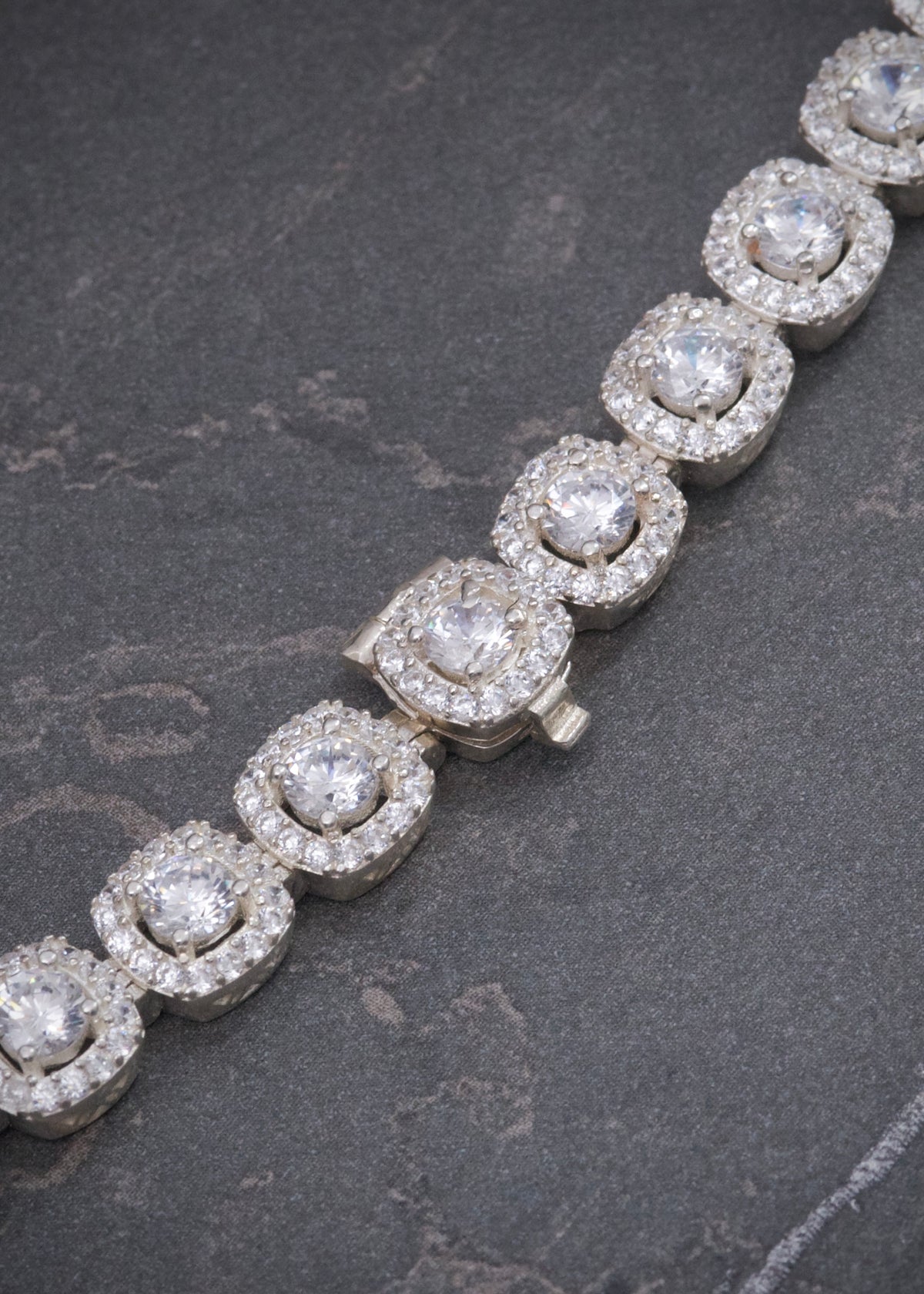 Cadena Tenis con Swarovski Blanco 65.3gr / 55cm / 7.6mm — Plata 925