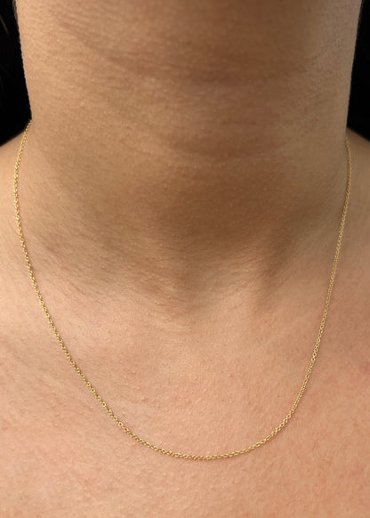 Cadena Aro Seguido 1.35gr / 45cm / 1mm — Oro Amarillo