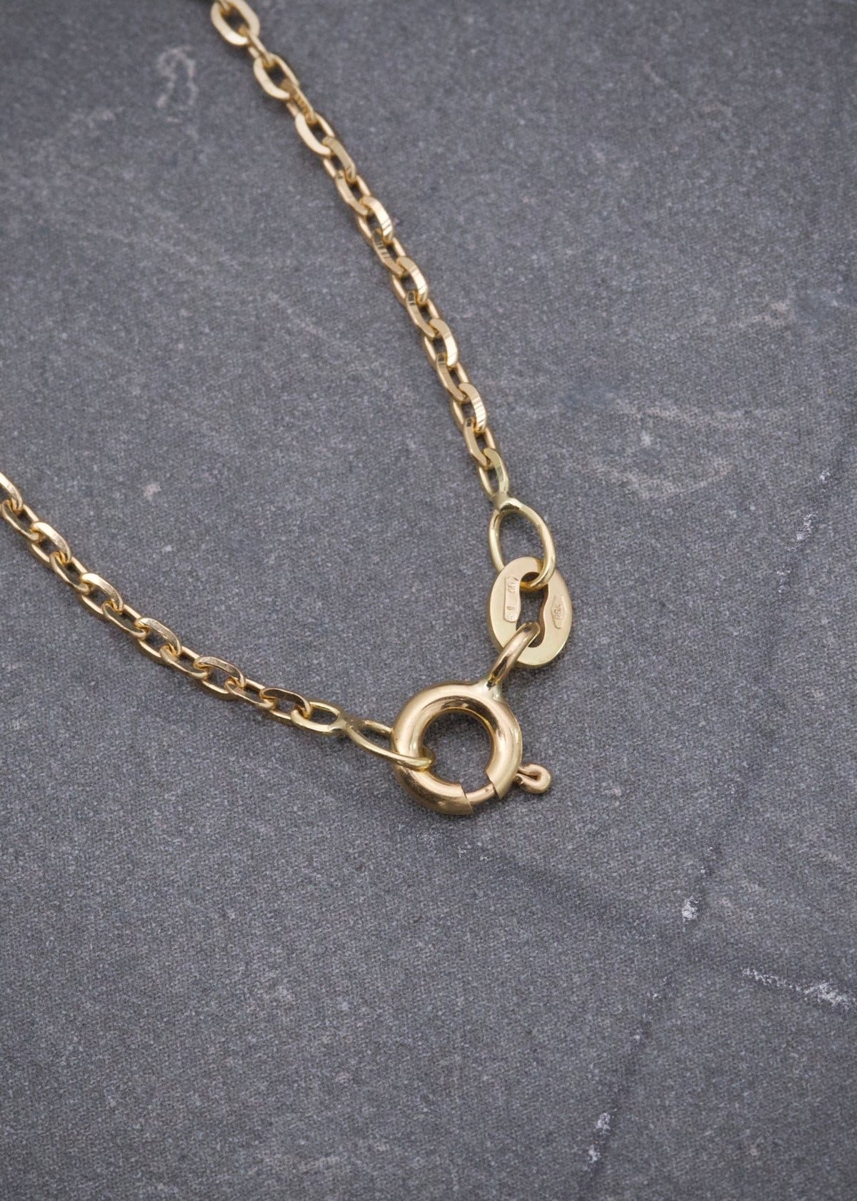 Cadena Aro Seguido 3.1gr / 45cm / 1.5mm — Oro Amarillo
