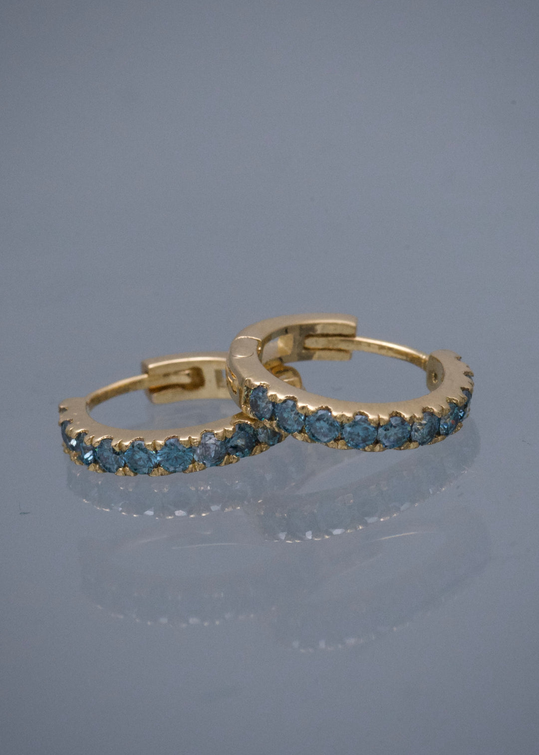 Candongas con 30pts de Moissanitas 1.3gr / 1cm / 1.9mm — Oro Amarillo