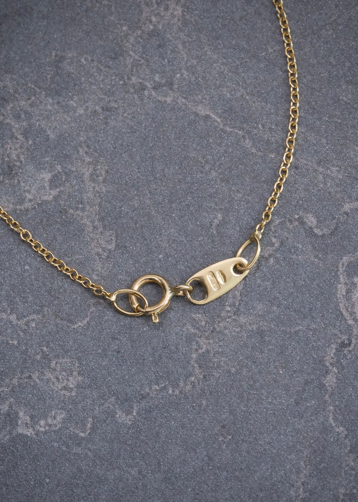 Cadena Aro Seguido 1.35gr / 45cm / 1mm — Oro Amarillo