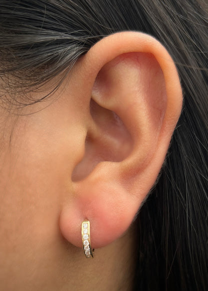 Candongas con swarovski blanco 1.95gr / Largo 1.2cm / Oro Amarillo Nac M