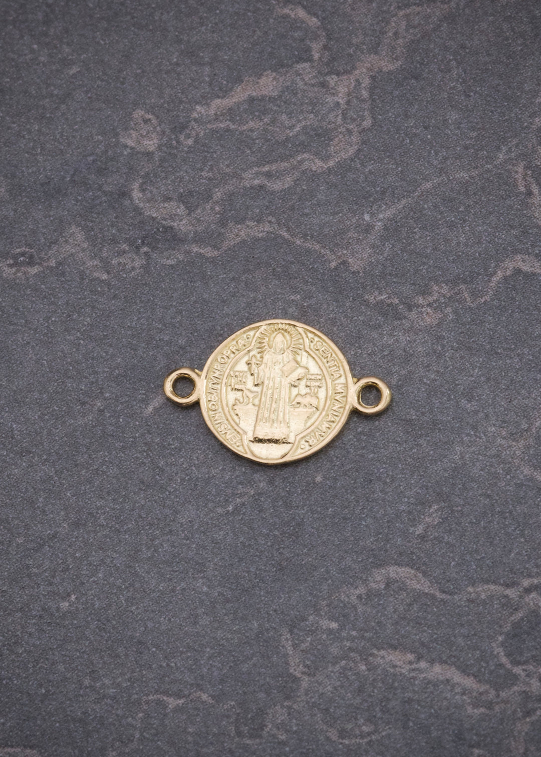 Herraje San Benito 0.5gr / 1.4cm / 9.4mm — Oro Amarillo