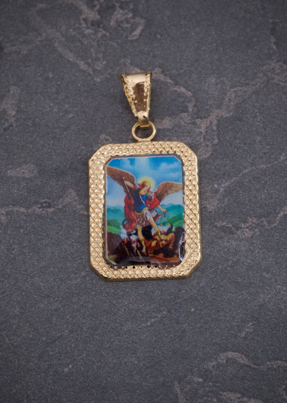 Placa Diamantada 0.65gr / 2.8cm / 14.2mm — Oro Amarillo