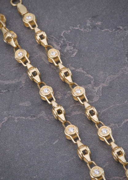 Cadena Rustica con Swarovski Blanco 22.75gr / 45cm / 4.6mm — Oro Amarillo