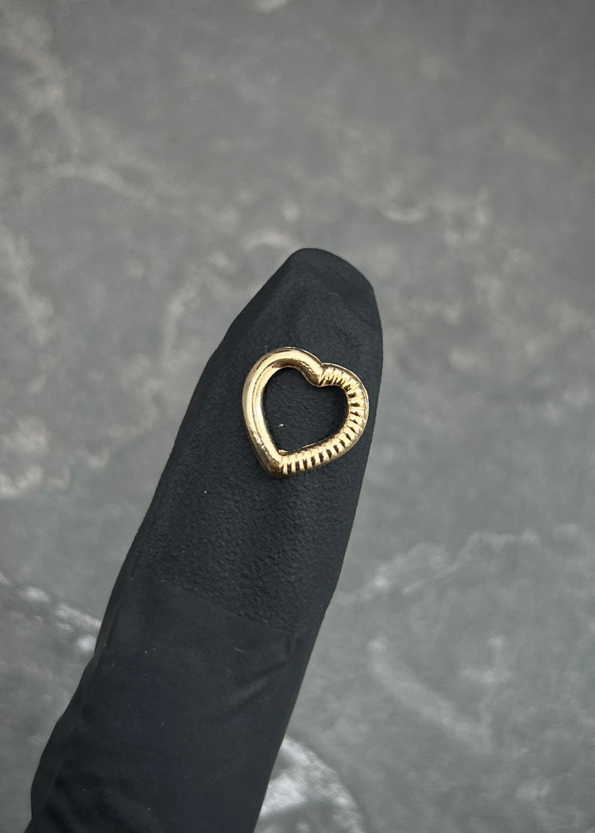 Herraje Corazon 0.2gr / 0.9cm / 10mm — Oro Amarillo