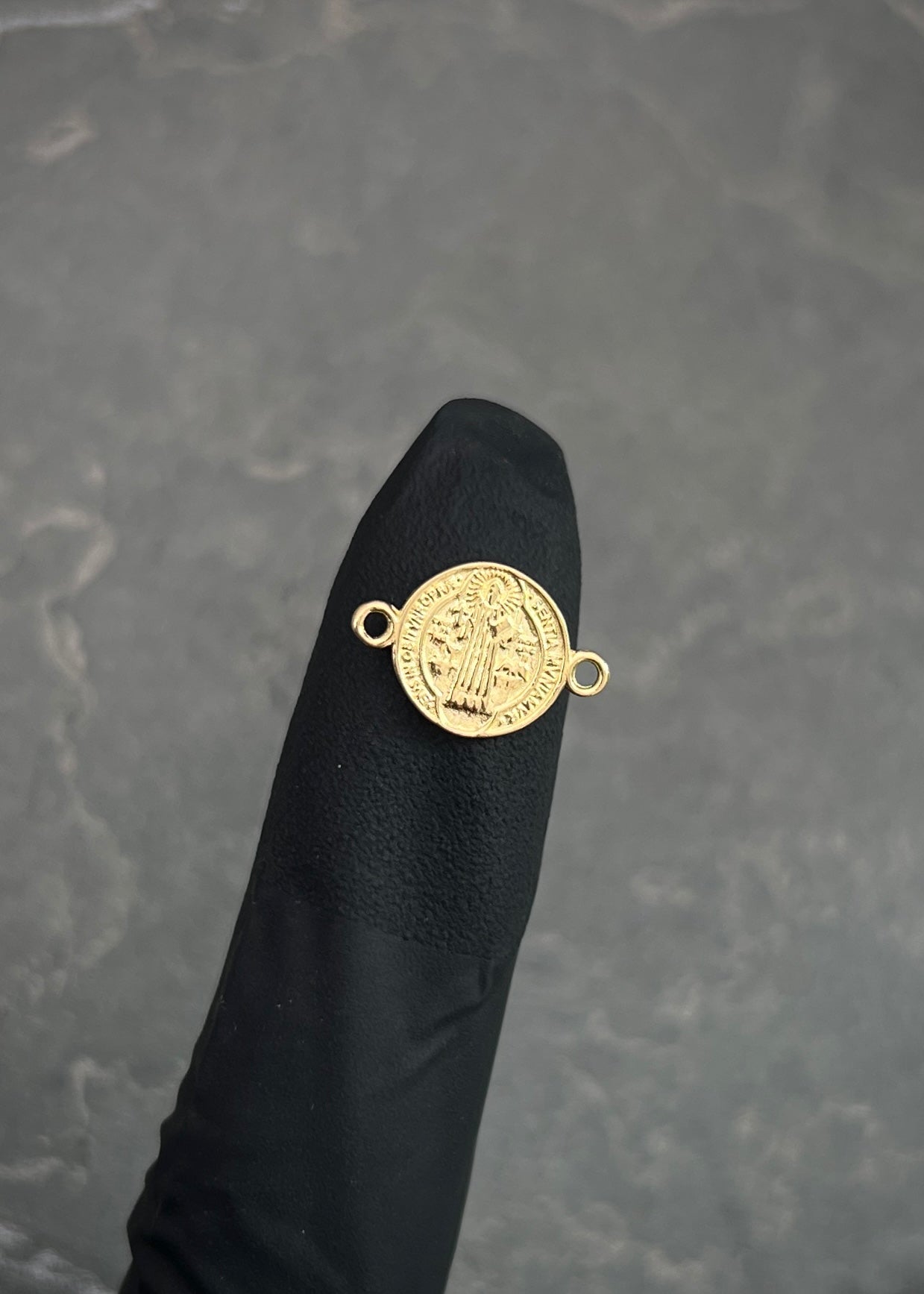 Herraje San Benito 0.5gr / 1.4cm / 9.4mm — Oro Amarillo