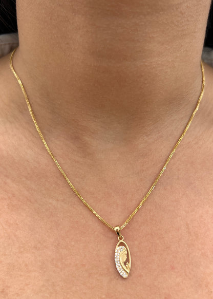 Dije Virgen Maria con Swarovski Blanco 1.15gr / 2.3cm / 7.3mm — Oro Amarillo