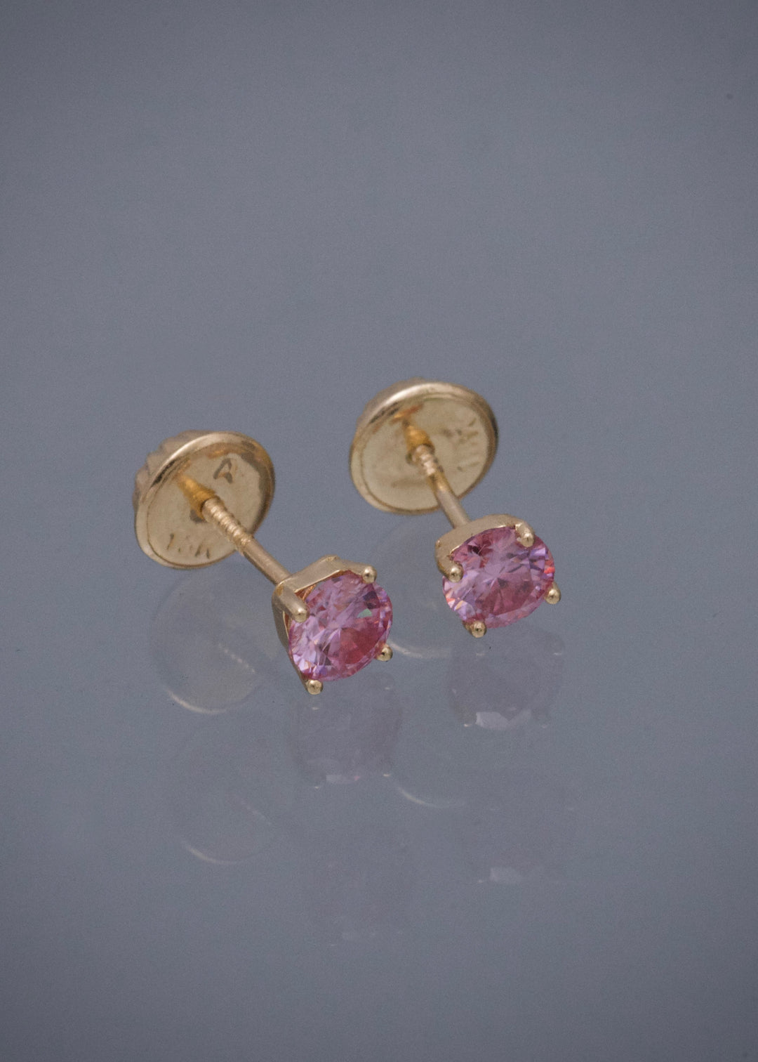 Topos con 46pts de Moissanita 0.6gr / 0.4cm / 4mm — Oro Amarillo