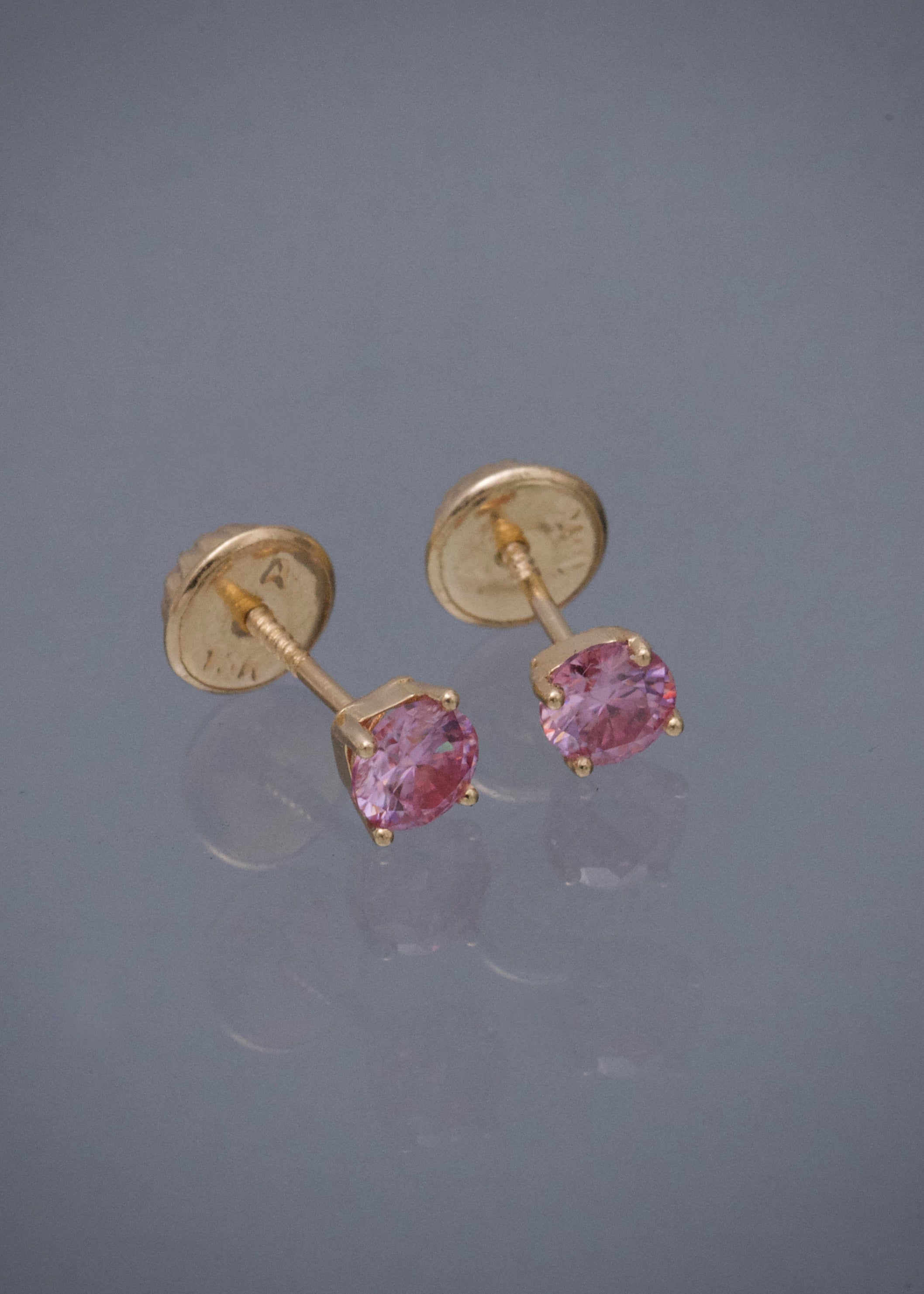 Topos con 46pts de Moissanita 0.6gr / 0.4cm / 4mm — Oro Amarillo