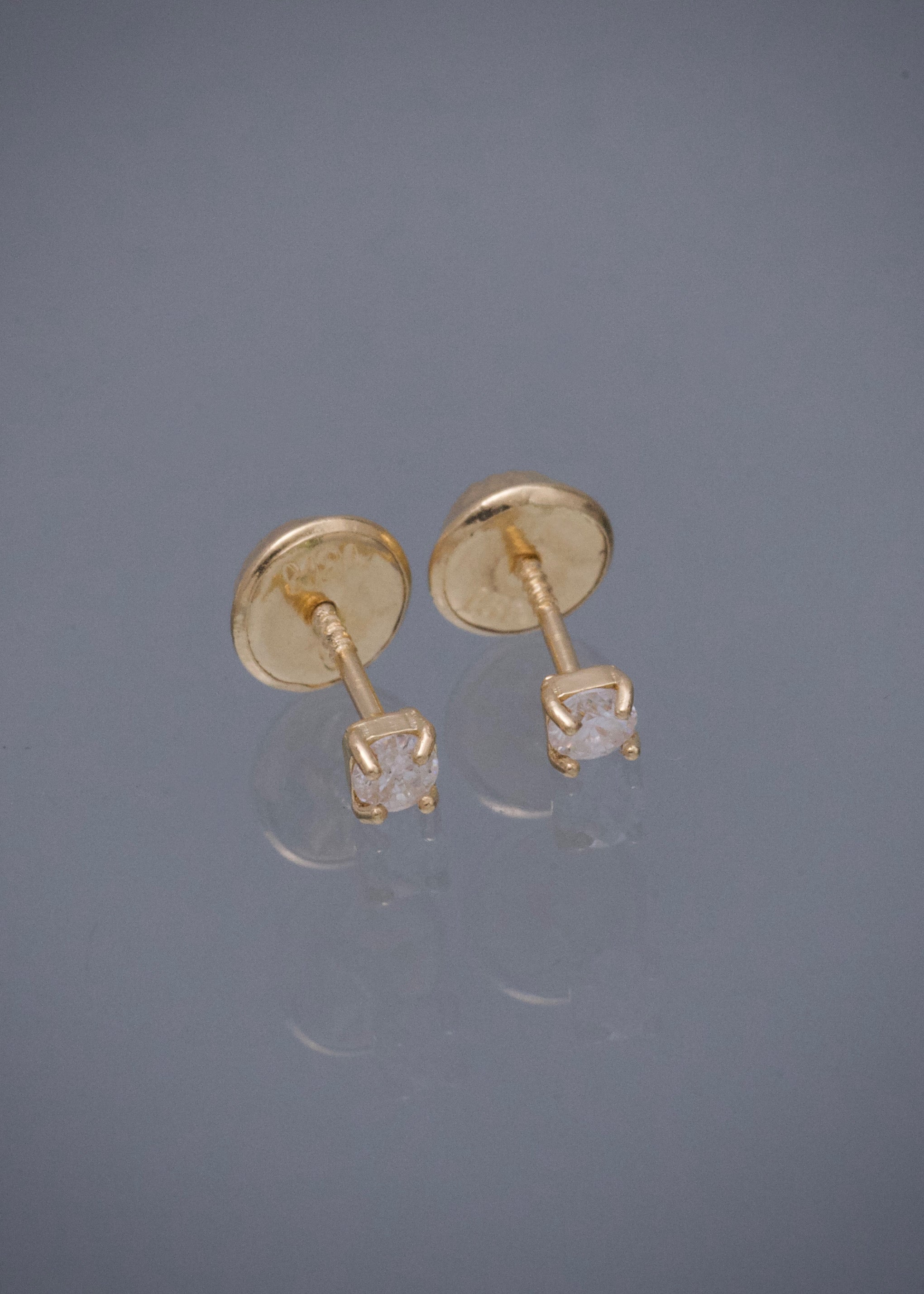 Topos con 11pts de Moissanita 0.45gr / 0.2cm / 2.6mm — Oro Amarillo