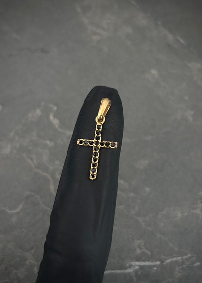 Dije cruz con swarovski negro 0.85gr / Largo 2.2cm / Oro Amarillo Nac B