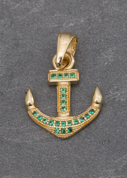 Dije ancla con swarovski verde 1.75gr / Largo 2.2cm / Oro Amarillo Nac M