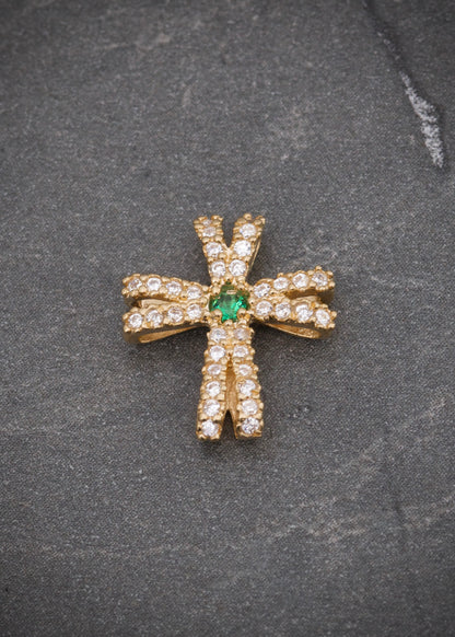 Dije cruz con swarovski verde y blanco 1gr / Largo 1.4cm / Oro Amarillo Nac M