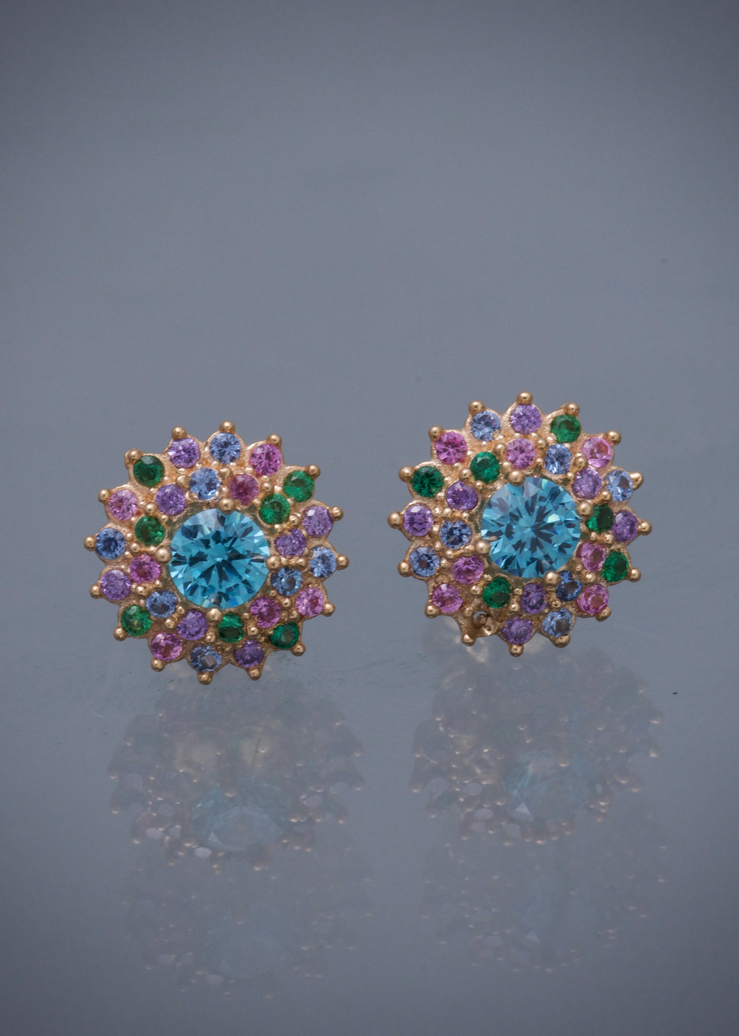 Topos flor con swarovski multicolor 3.3gr / Largo 0.1cm / Oro Amarillo Nac P