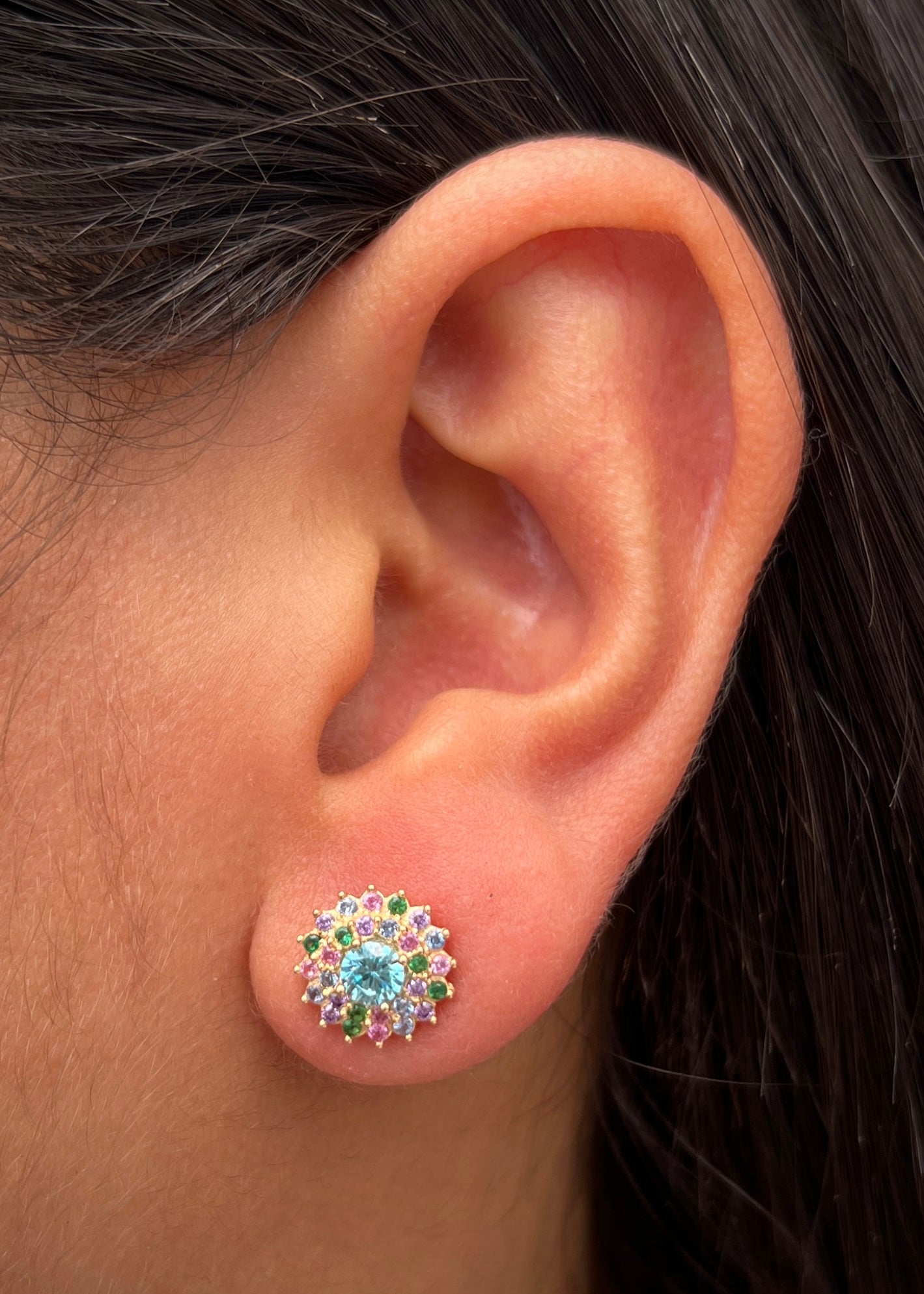 Topos flor con swarovski multicolor 3.3gr / Largo 0.1cm / Oro Amarillo Nac P