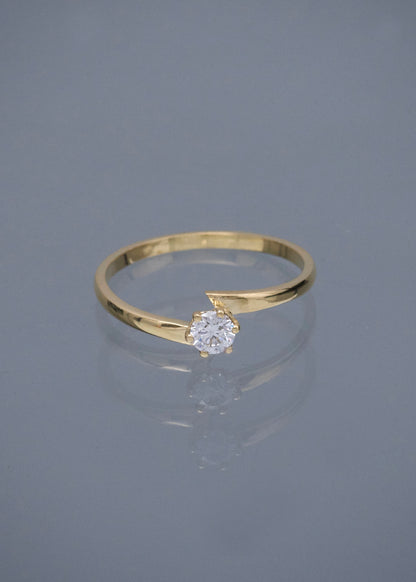 Solitario con 30pts de Diamante 2.4gr / Talla 9 3/4 — Oro Amarillo