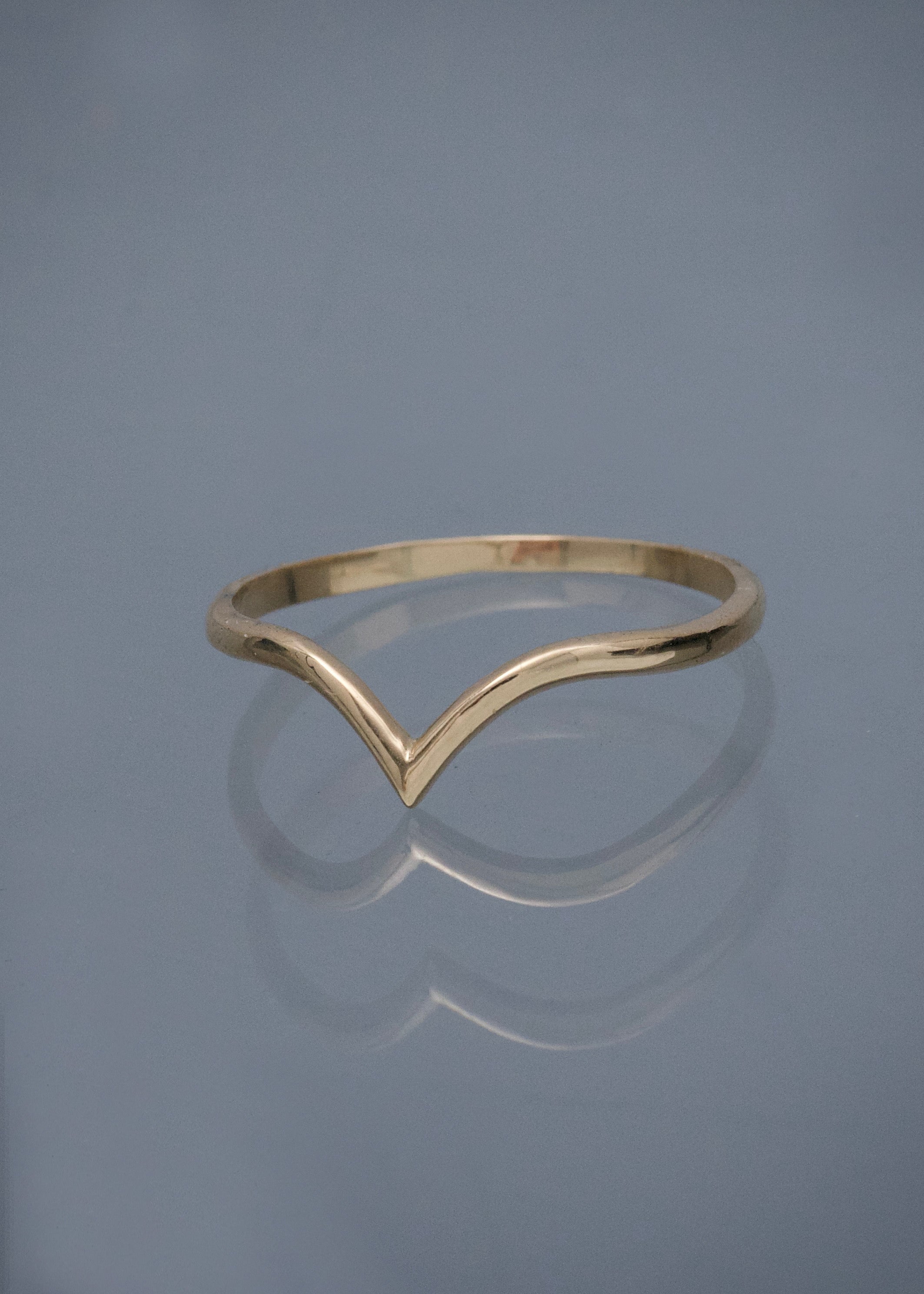 Anillo Liso 1.3gr / Talla 7 1/4 — Oro Amarillo