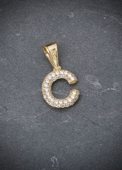 Dije letra C con swarovski blanco 1.05gr / Largo 1.7cm / Oro Amarillo Nac B