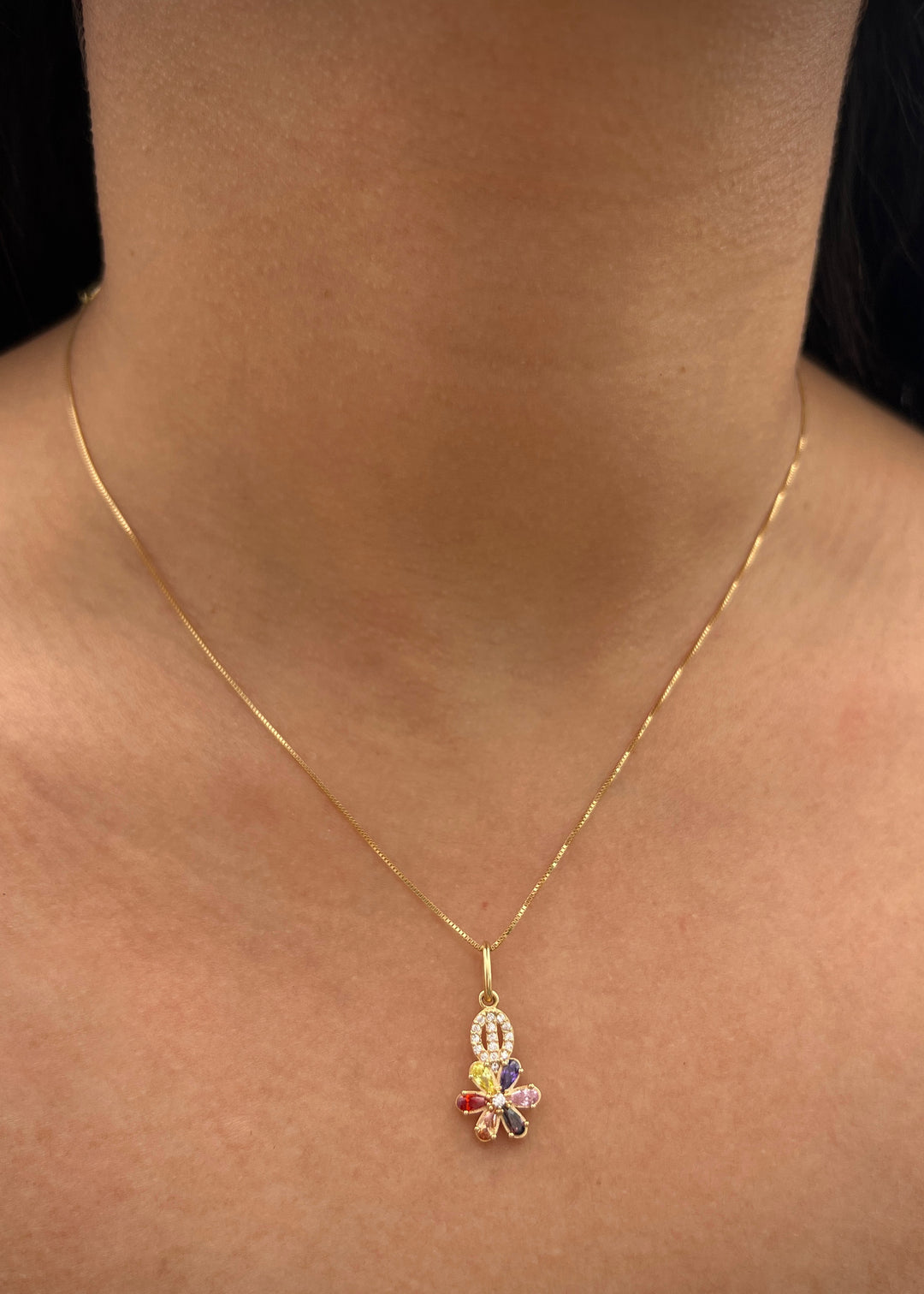 Dije flor con swarovski multicolor 1.4gr / Largo 2.3cm — Oro Amarillo