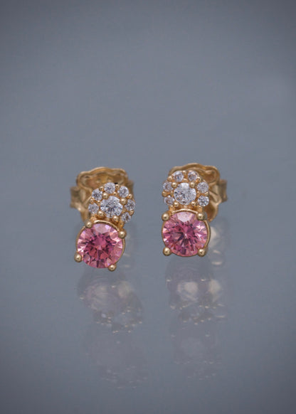 Topos con swarovski rosado y blanco 1.6gr / Largo 0.7cm / Oro Amarillo Nac P