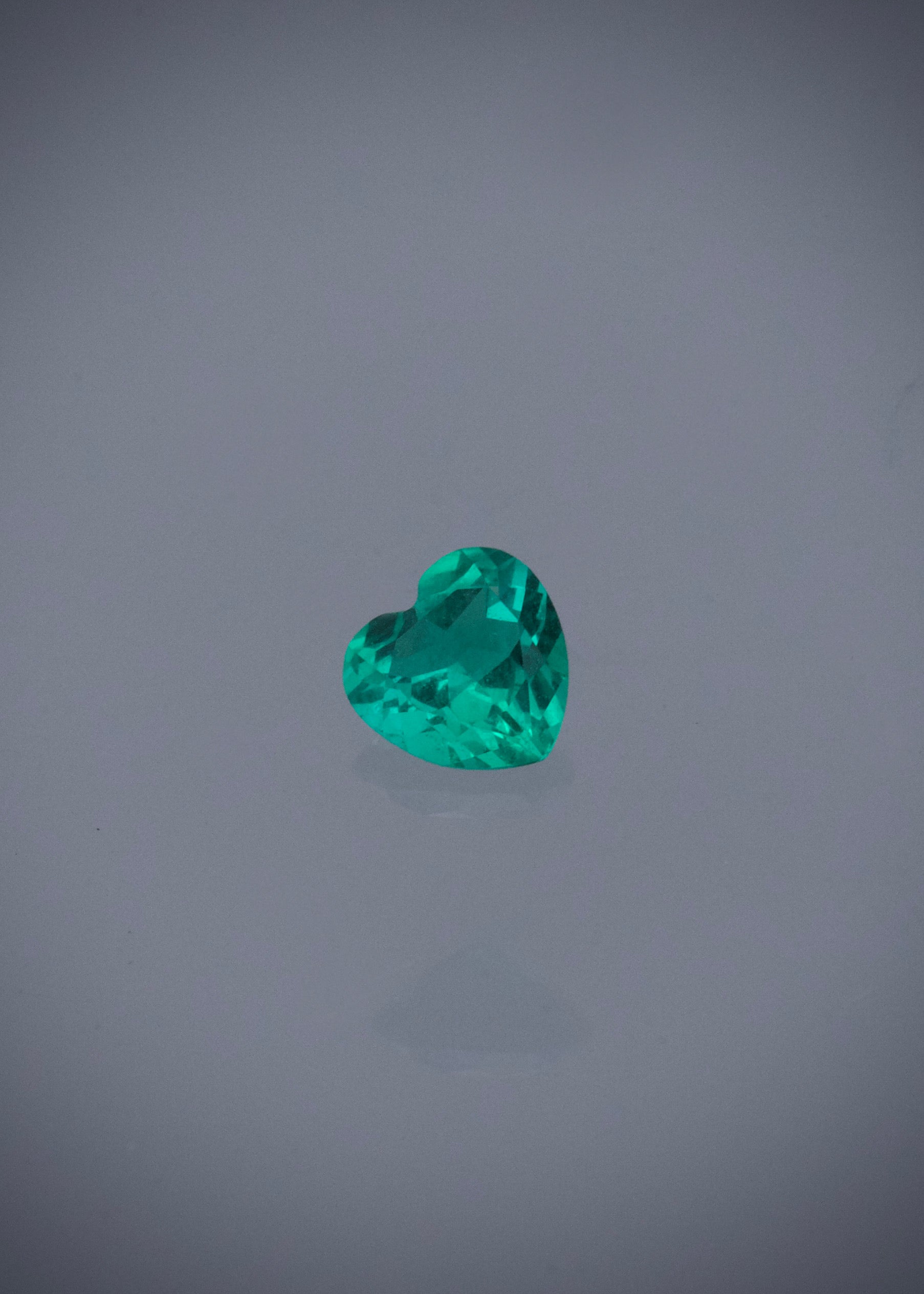 Moissanitas de corazon verde con 38pts Largo 0.5cm /  (Joya) B