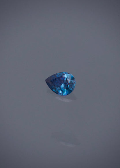 Moissanitas lagrima azul con 15pts Largo 0.4cm / — Oro Amarillo